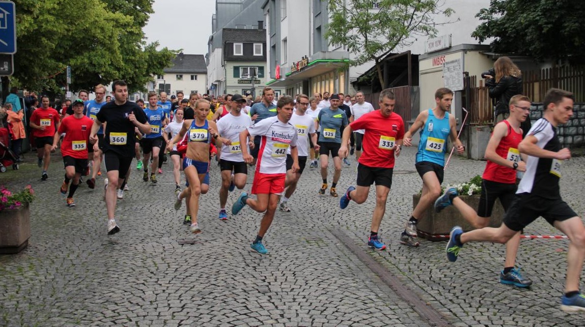 Über 300 Läufer bei 10. Haigerer Altstadtlauf
