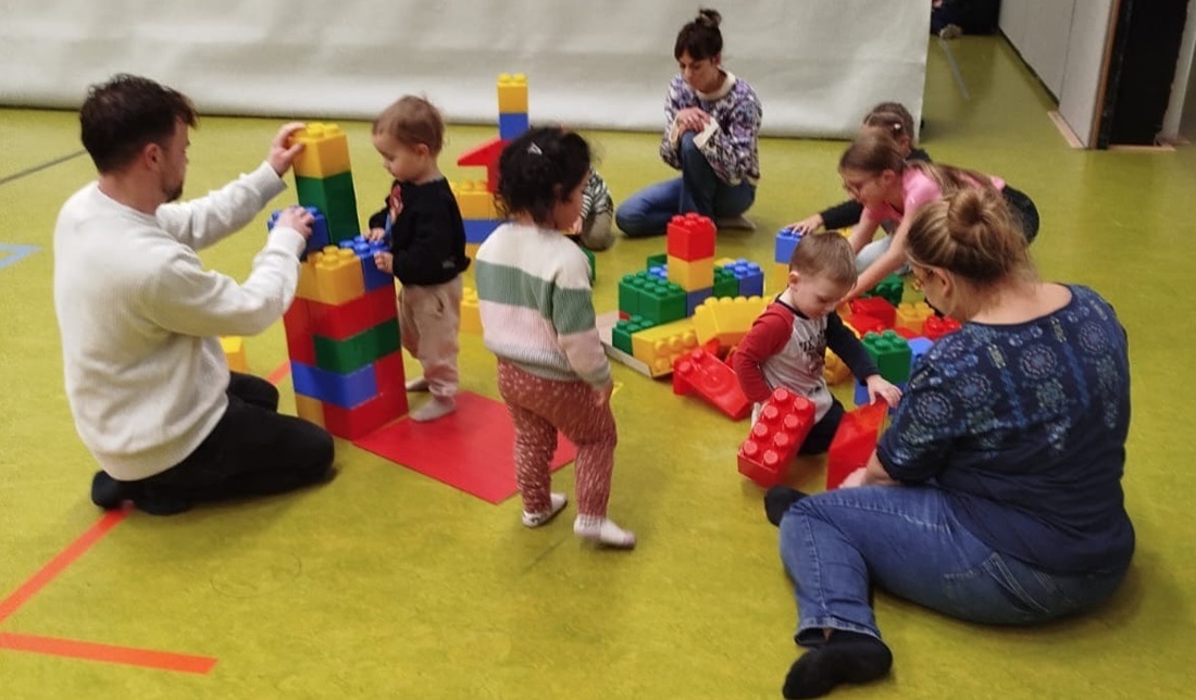 Neue Jumbo-Spielsteine für das Eltern-Kind Turnen